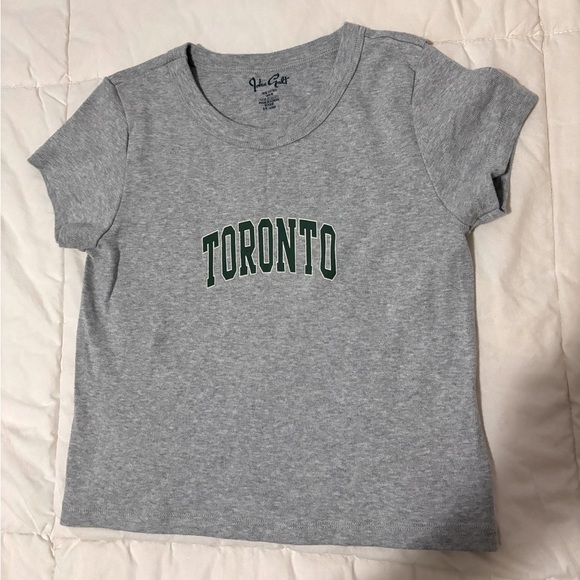 Brandy Melville Toronto Tee - Picture 1 of 4